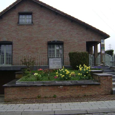 Le Castillon Trivieres Exterior foto